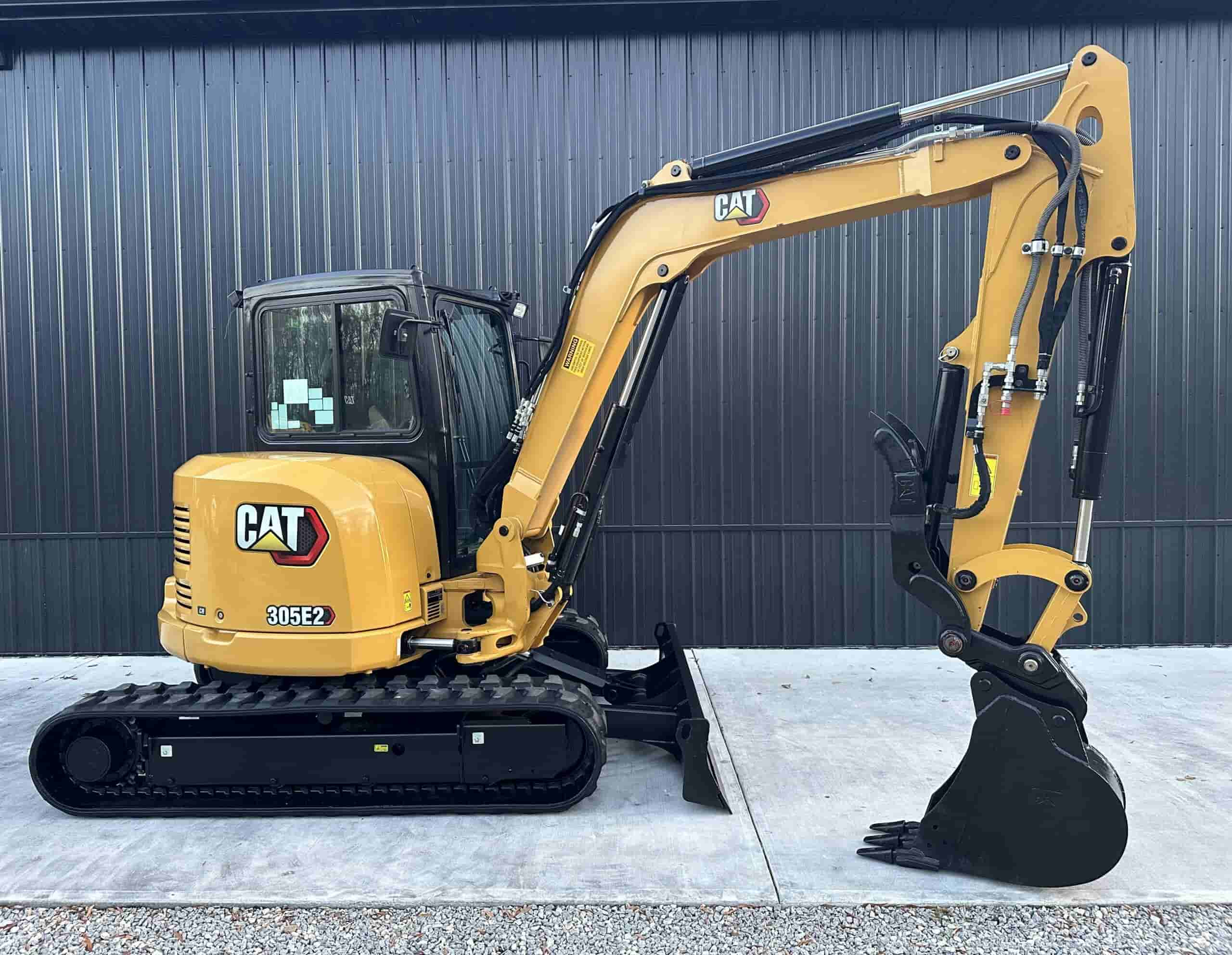 2021 CAT 305E2
